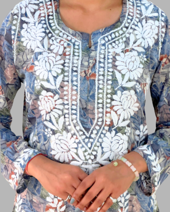 2 Piece floral chikankari long kurta trooking