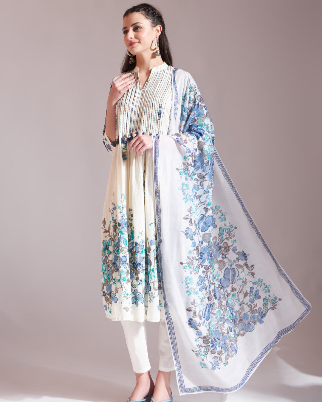 Blue Fusion With White-Tassel Work Malchanderi 3 piece set