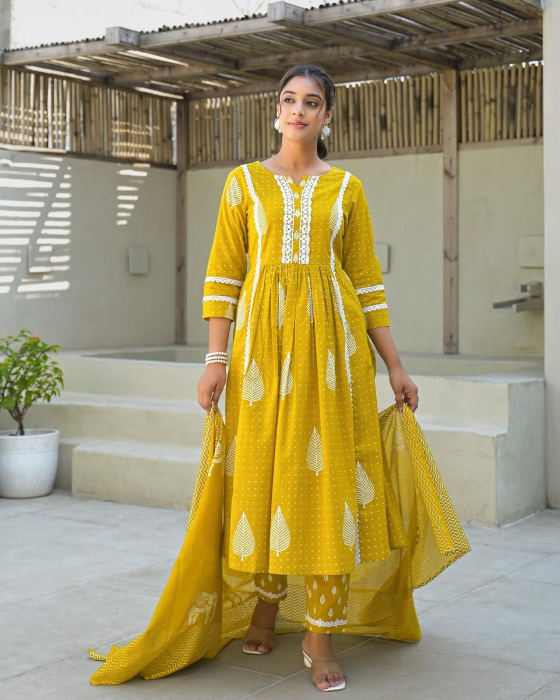 Yellow Screen Print 3 Pcs Cotton Flare Kurti Set With Shopping Bag